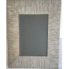 PORTA FOTOGRAFÍAS DE MADERA PLATEADO RAYADO DE 30 X 25 CM