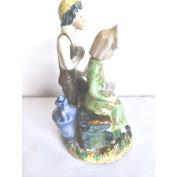 FIGURA DE PORCELANA PAREJA DE NIÑOS