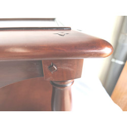 MESA  LATERAL CUADRADA DE CEREZO MAZIZO