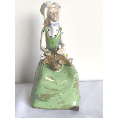FIGURA DE PORCE LANA DE COLOR VERDE